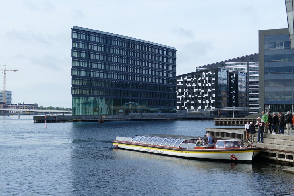 canal, dock, boat-5540887.jpg